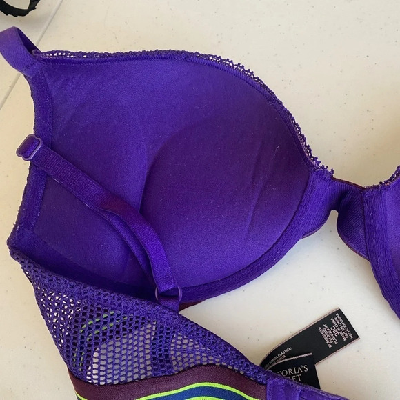 Victoria's Secret Bombshell Plunge Bra Magenta Lace Purple - 32C - Picture 6 of 7